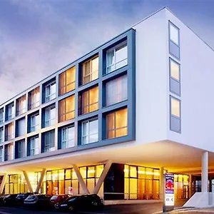 https://star-inn-airport.saalbachhinterglemmhotels.com