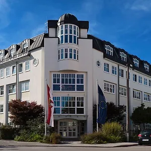 https://summer-hostel-salzburg.saalbachhinterglemmhotels.com